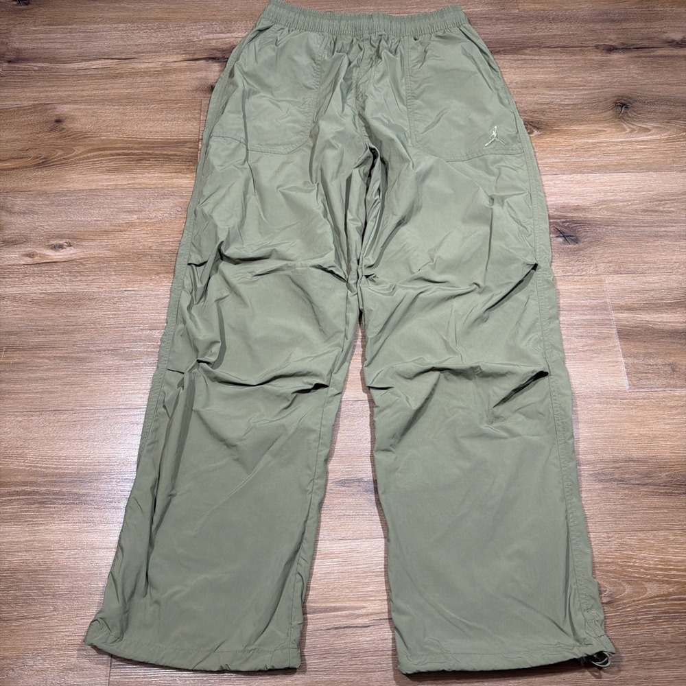 Jordan Essential Statement Woven Nylon Pants Men's SMALL Olive Green FV7306-222